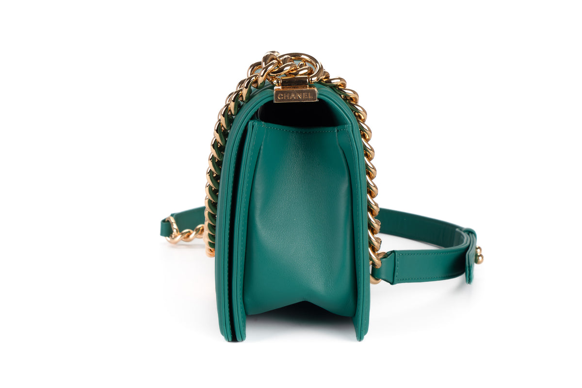 Chanel Medium Boy Chevron Green Lambskin Gold Hardware - view 4