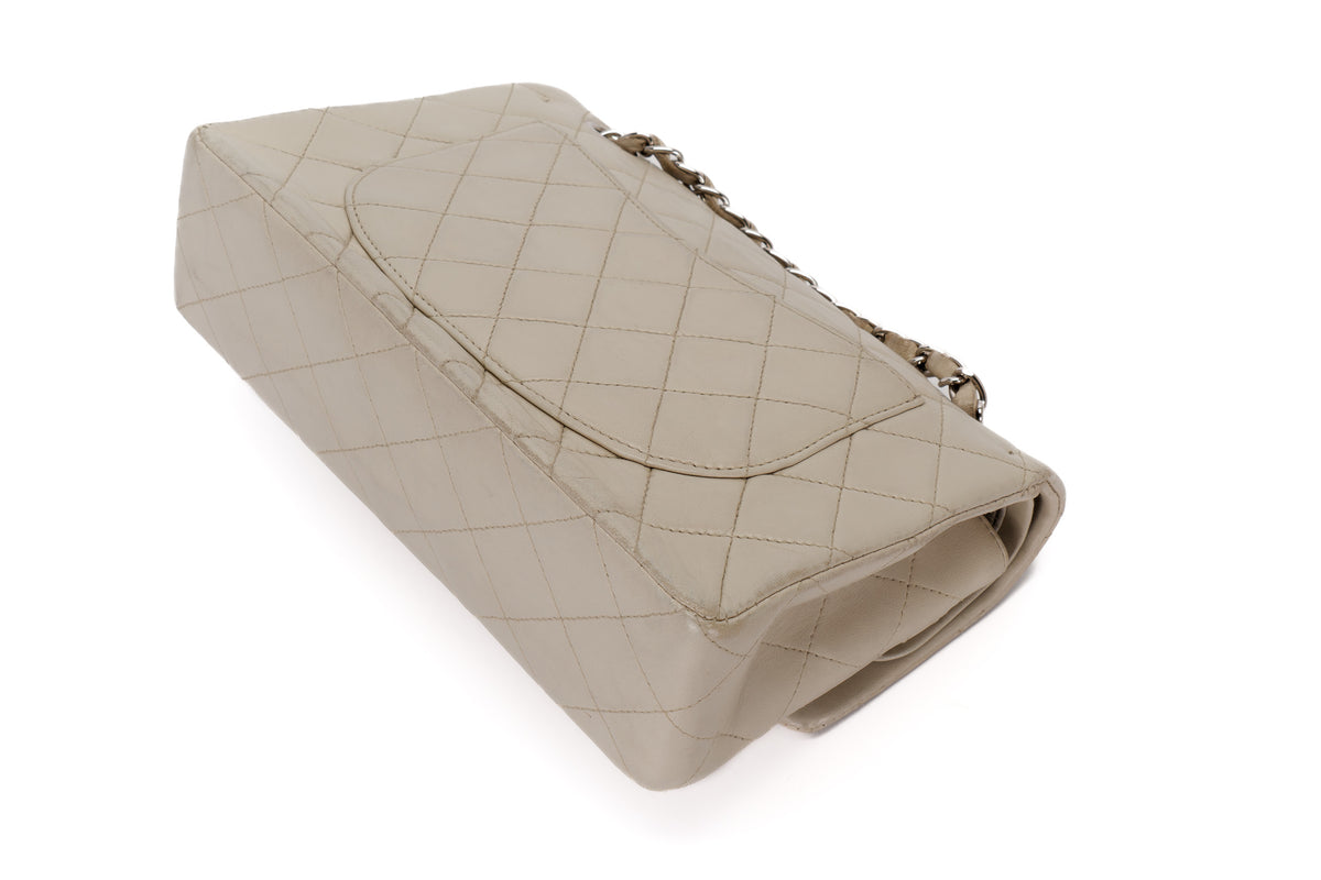 Chanel Small Classic Flap Vintage Light Grey Silver Hardware - view 16