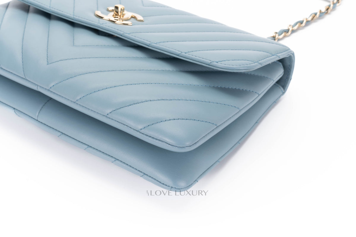 Chanel Trendy Cc Powder Blue Light Gold Hardware - view 13