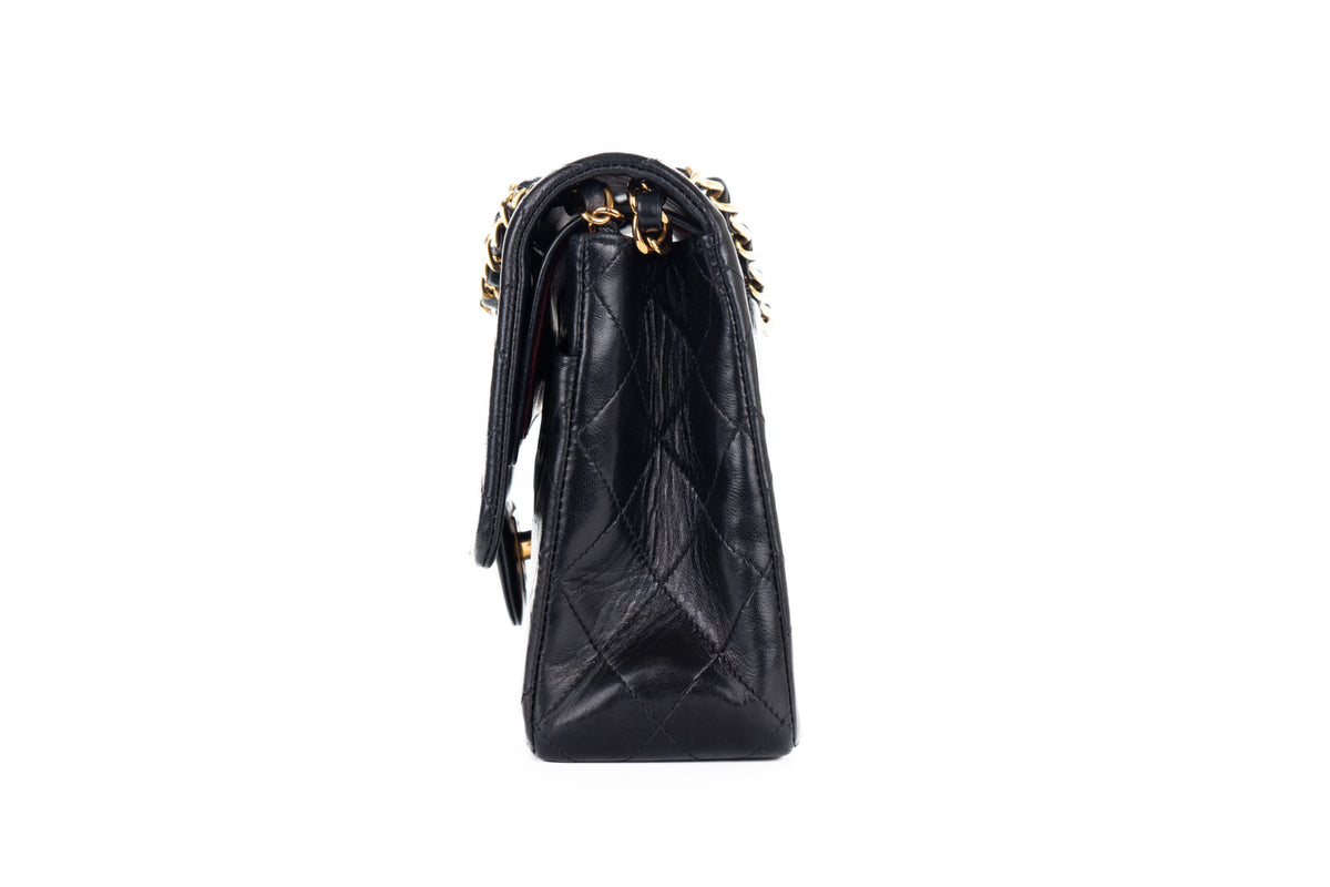 Chanel Medium Classic Flap Vintage Black Lambskin Gold Hardware - view 4