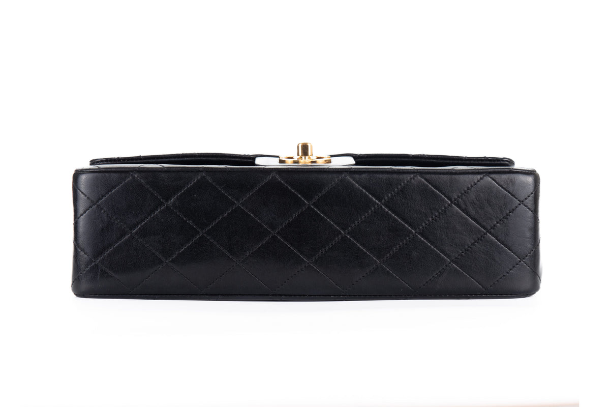 Chanel Medium Classic Flap Vintage Black Lambskin Gold Hardware - view 6