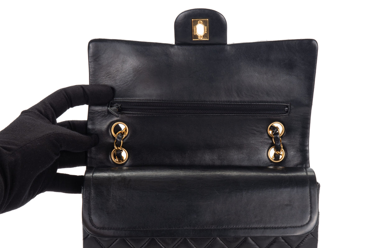 Chanel Medium Classic Flap Vintage Black Lambskin Gold Hardware - view 8
