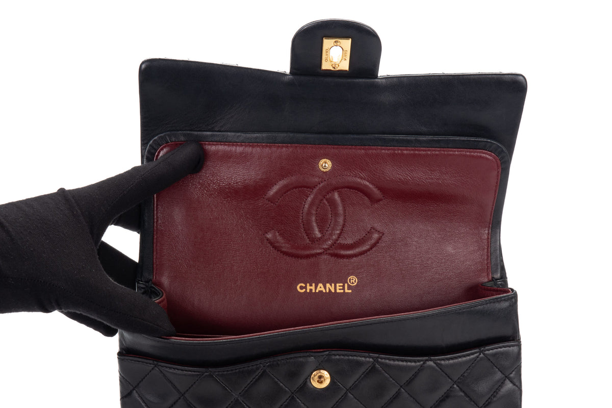 Chanel Medium Classic Flap Vintage Black Lambskin Gold Hardware - view 9