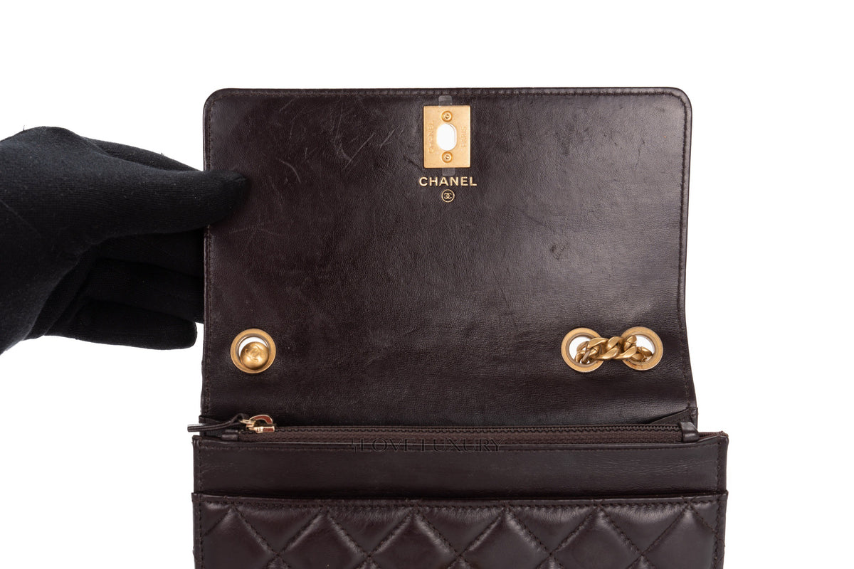 Chanel Wallet On Chain Aubergine Lambskin Aged Gold Hardware - view 10