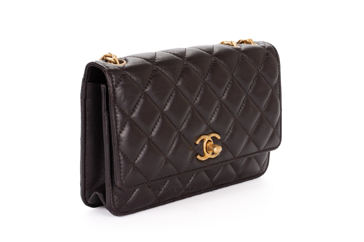 Chanel Wallet On Chain Aubergine Lambskin Aged Gold Hardware - view 2