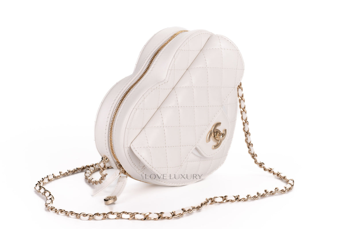 Chanel Bag White White Heart Lambskin Gold Hardware - view 2