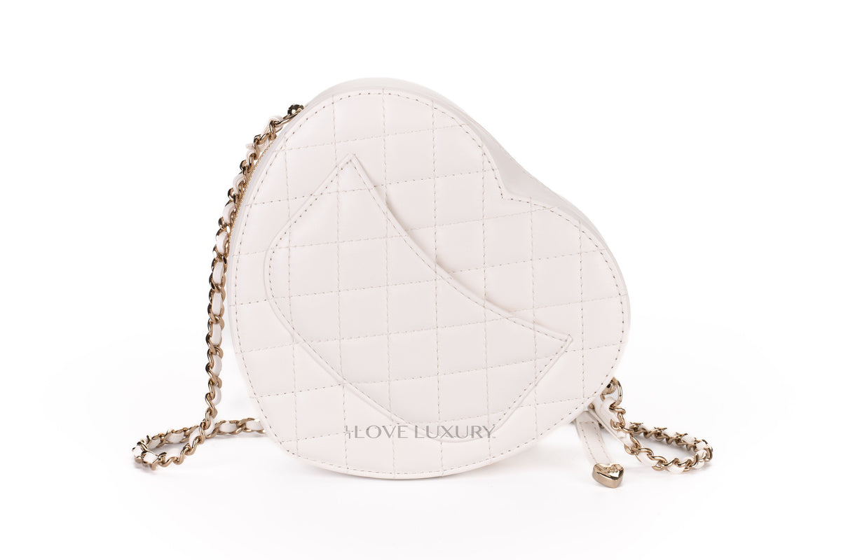 Chanel Bag White White Heart Lambskin Gold Hardware - view 3
