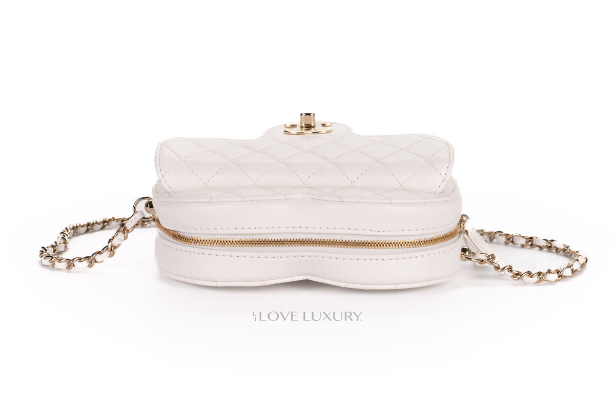 Chanel Bag White White Heart Lambskin Gold Hardware - view 8
