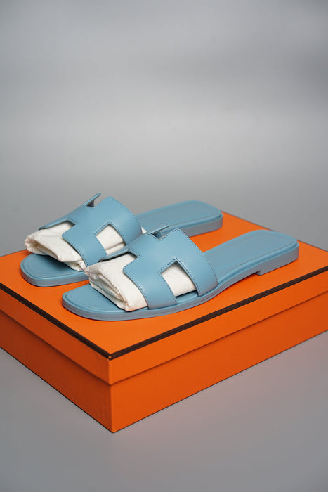 Hermès Oran Sandals – Bleu Dorset Calfskin Edition