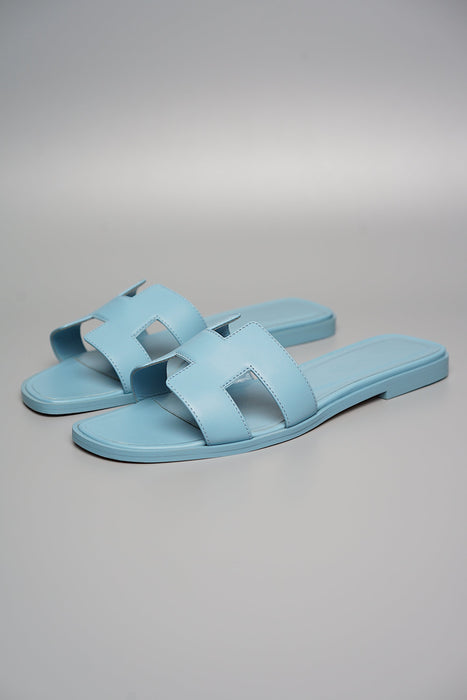 Hermès Oran Sandals – Bleu Dorset Calfskin Edition