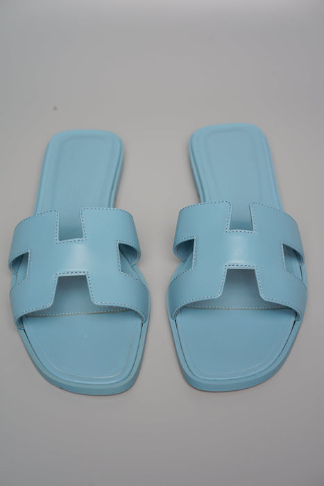 Hermès Oran Sandals – Bleu Dorset Calfskin Edition - Zeuskicks