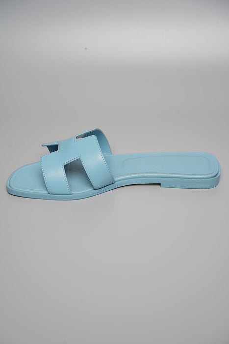 Hermès Oran Sandals – Bleu Dorset Calfskin Edition