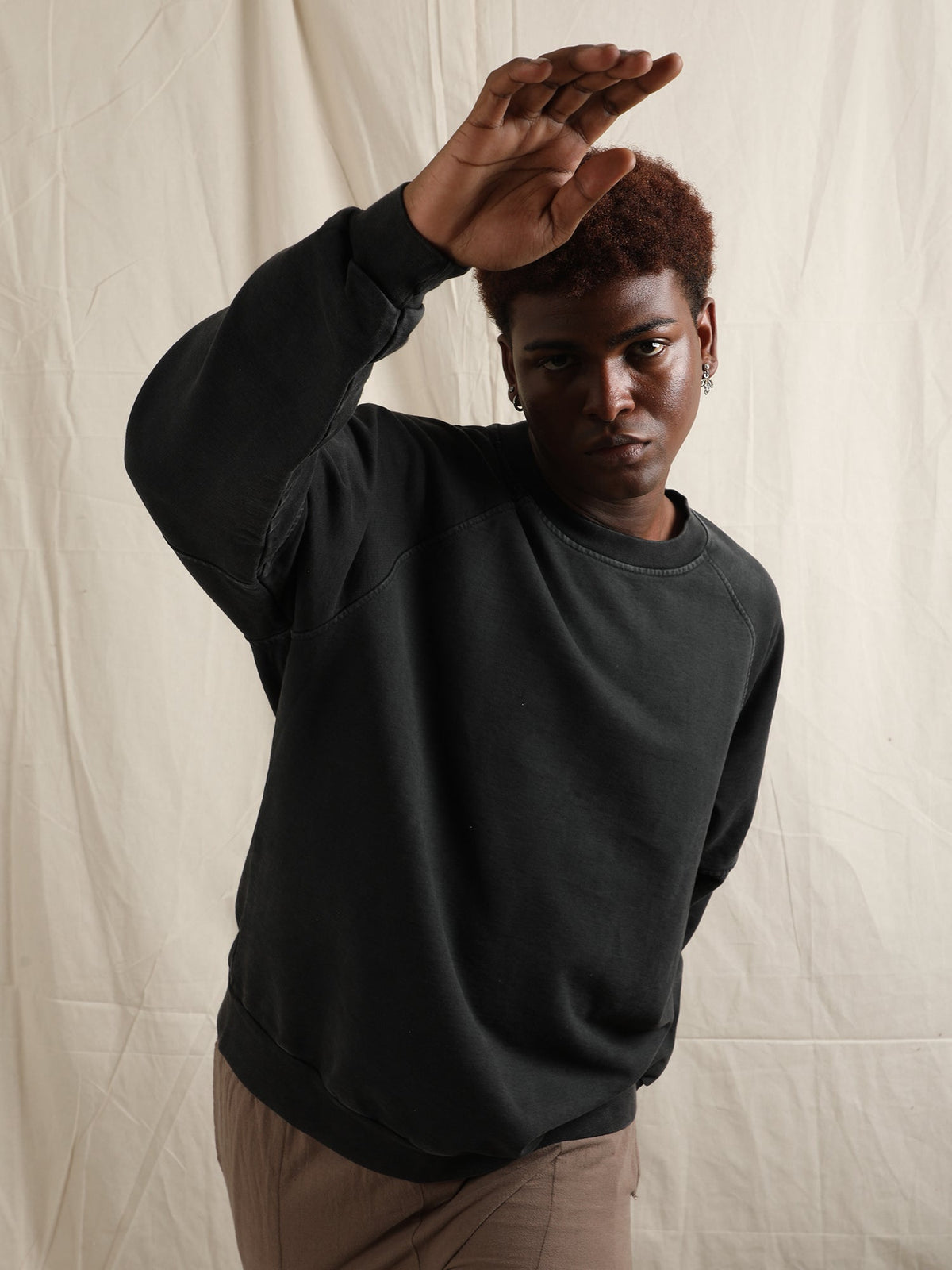 OVERDYED RAGLAN SLEEVED SWEATSHIRT (BLACK) by GREY AREA