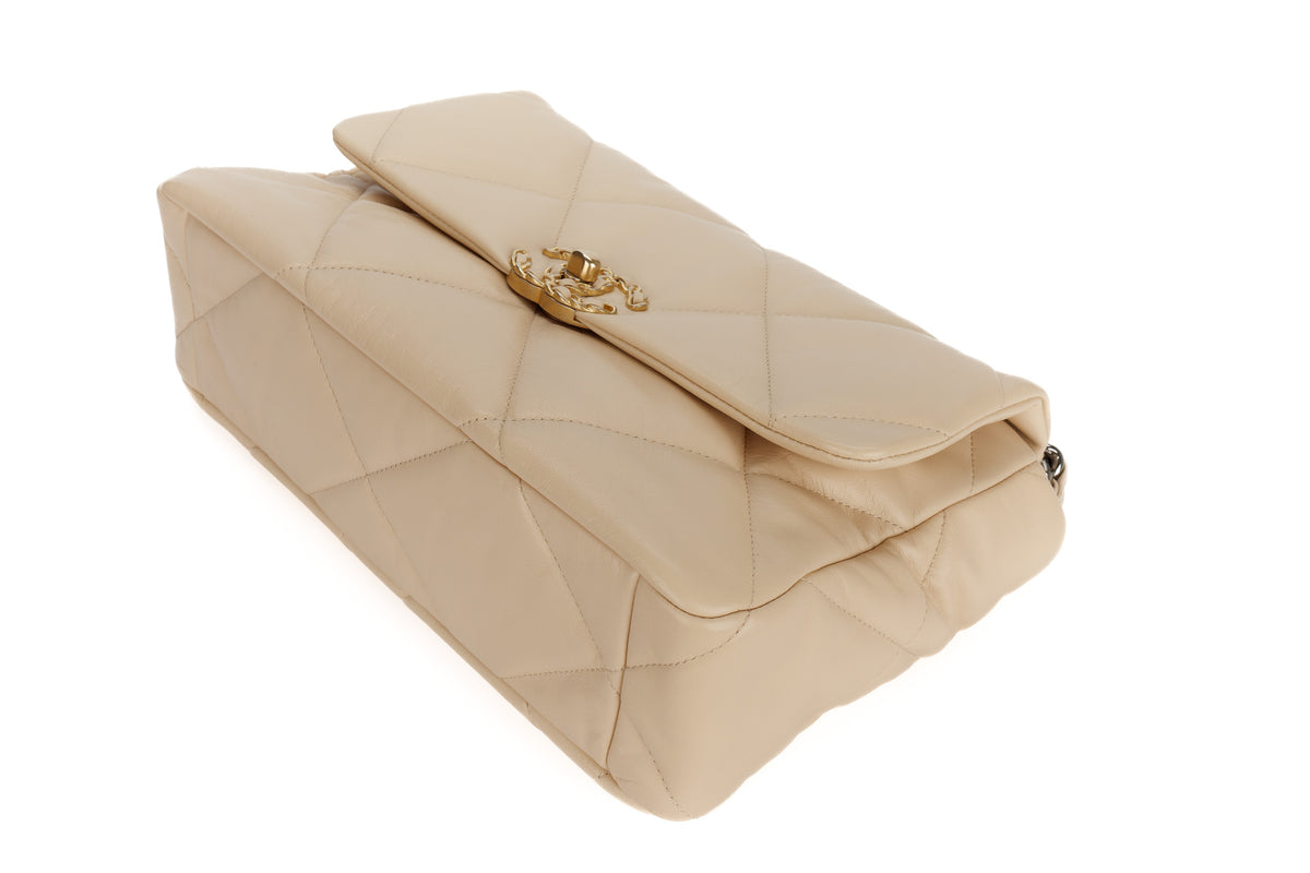 Chanel Large 19 Beige Lambskin Mixed Gold Hardware - view 13