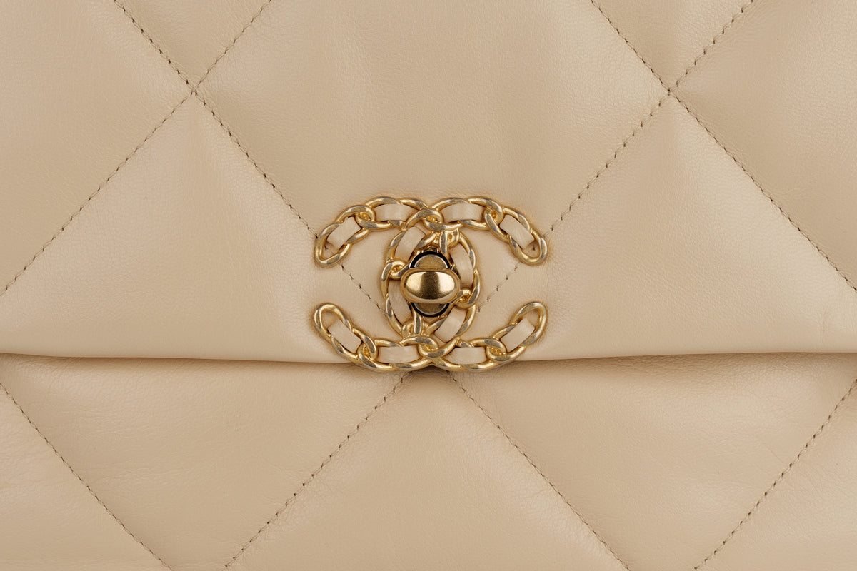 Chanel Large 19 Beige Lambskin Mixed Gold Hardware - view 7