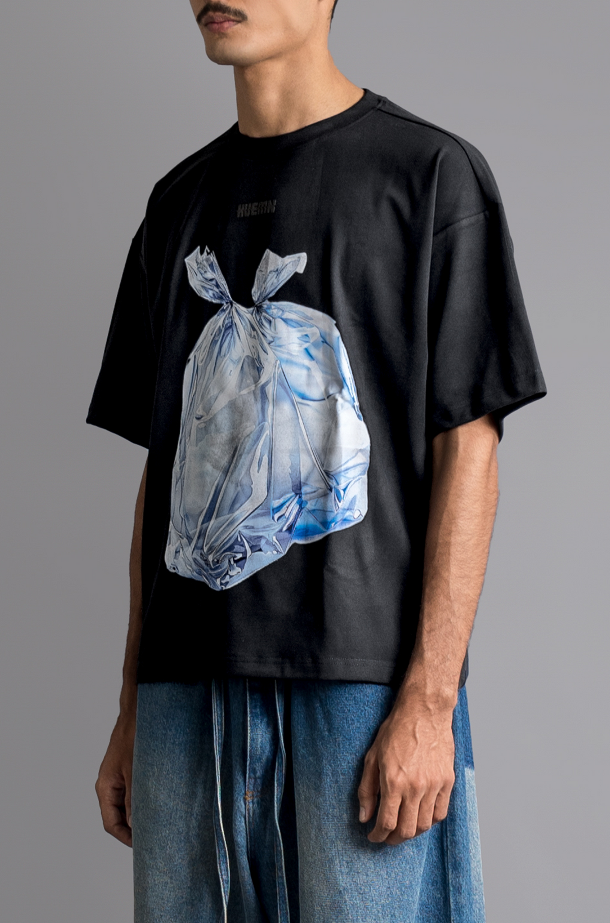 Cold 'Garbage bag' T-shirt (Black) by HUEMN