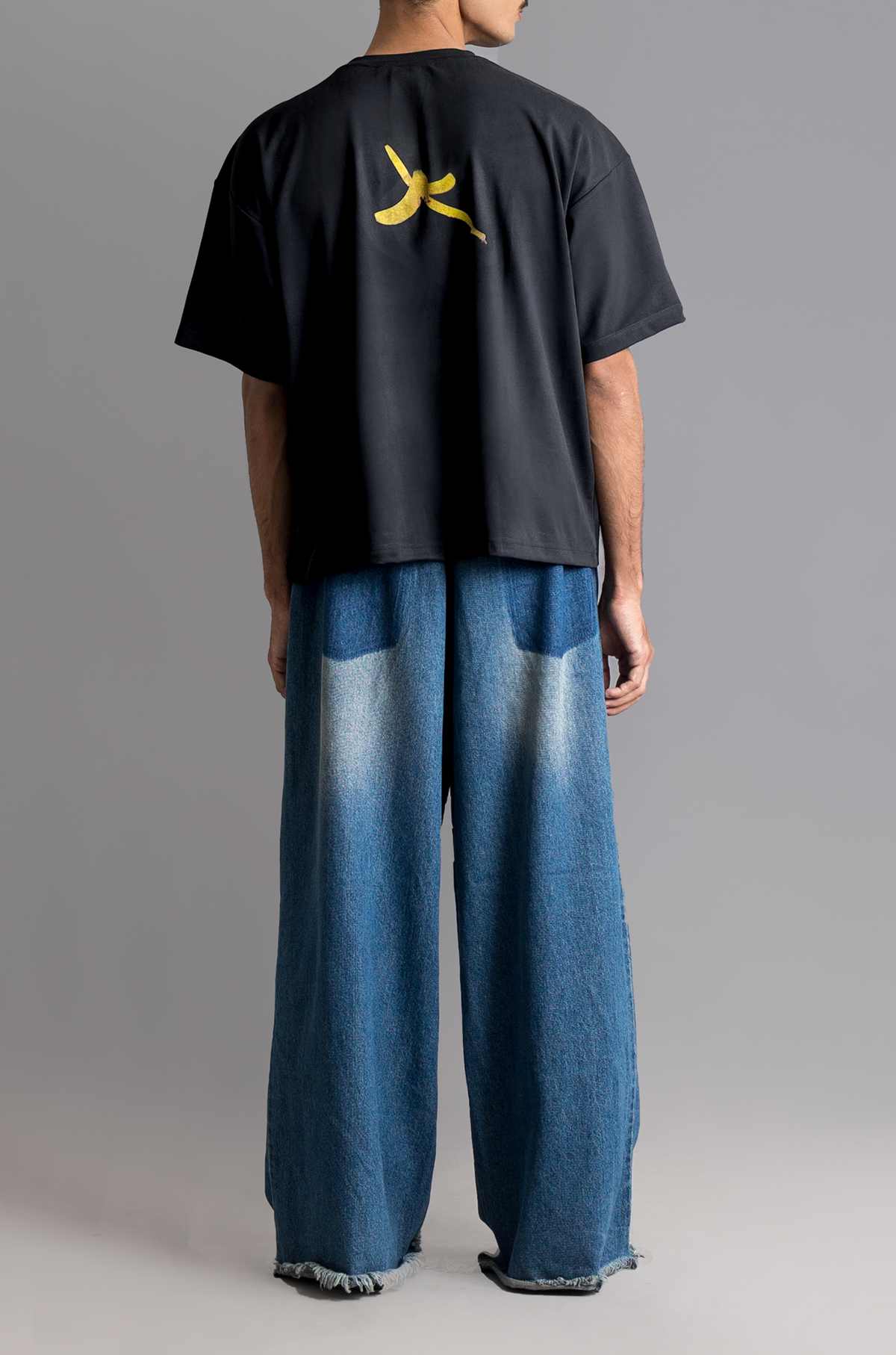 Cold 'Garbage bag' T-shirt (Black) by HUEMN