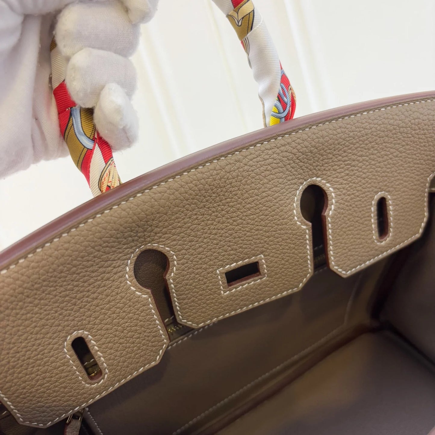 Hermès Birkin 25 – Etoupe Togo Leather with Gold Hardware (GHW)