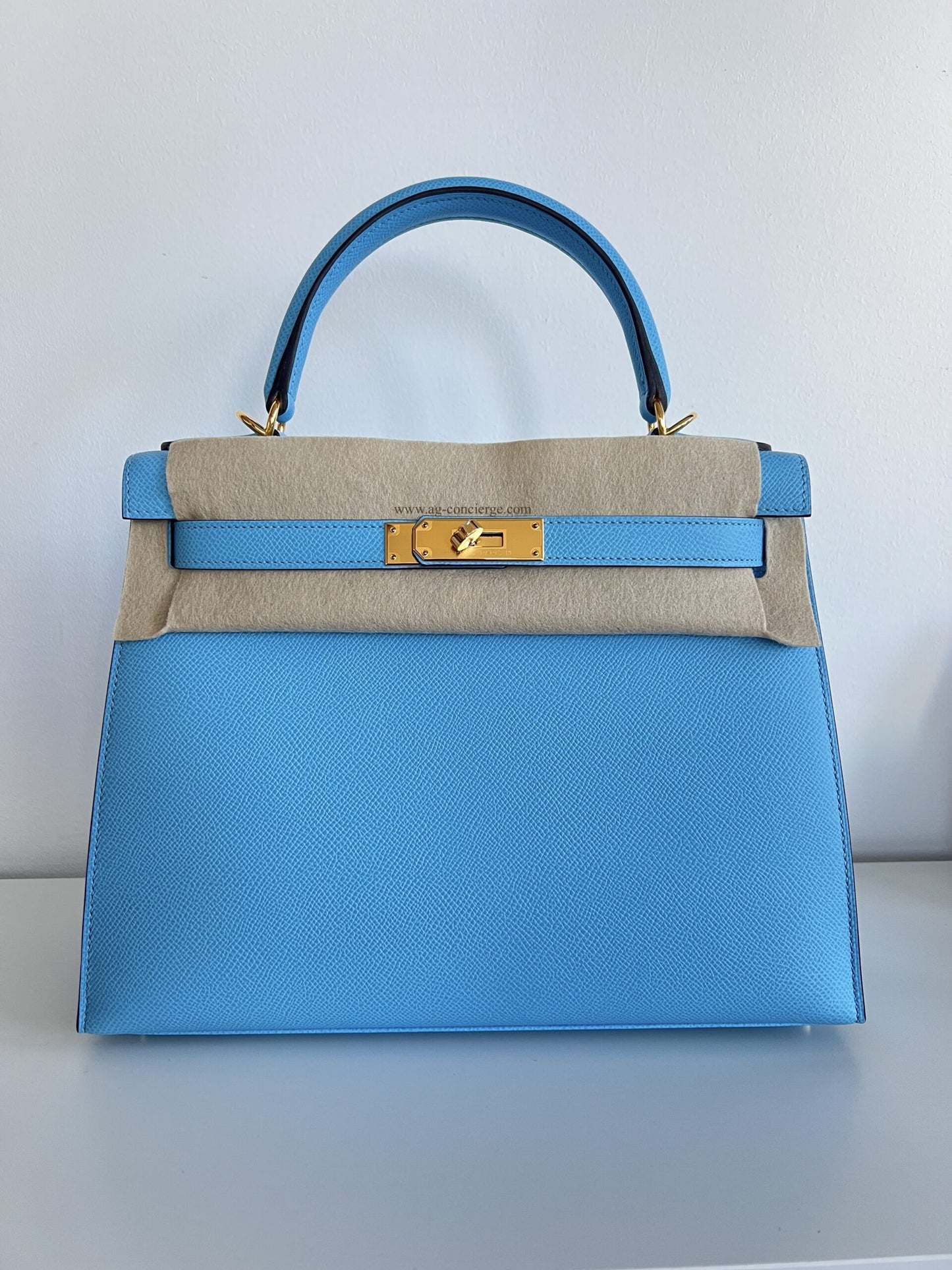 Hermès Kelly 28 – Celeste Epsom Leather with Gold Hardware
