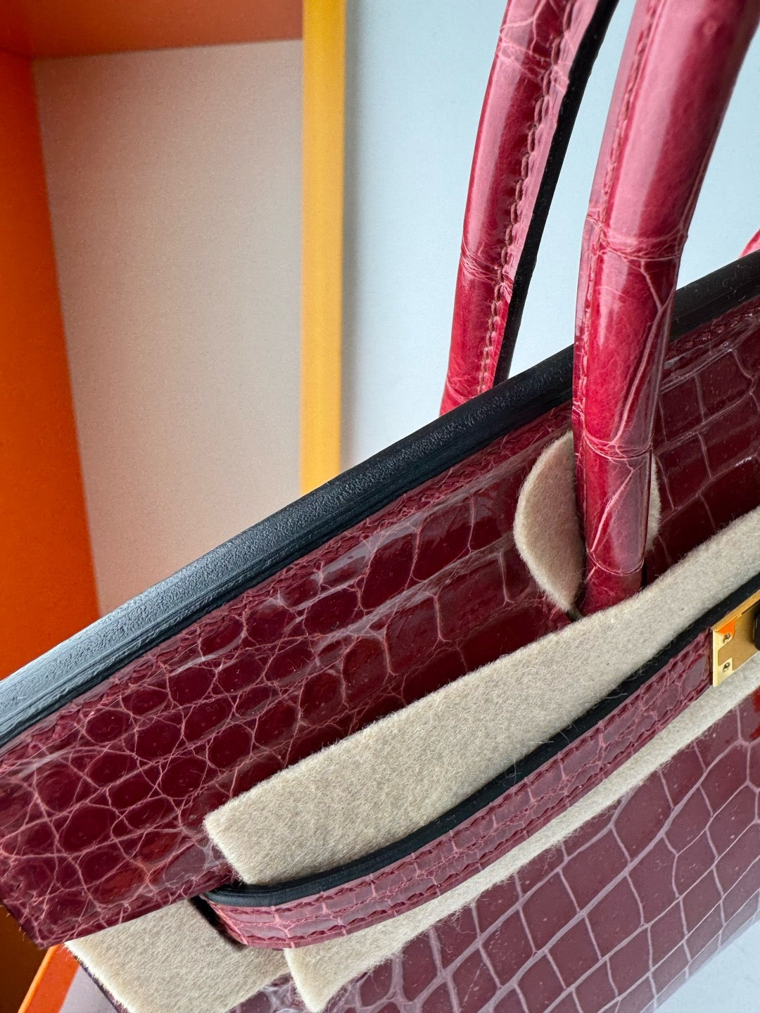 Hermès Sellier Birkin 25 – Bordeaux Shiny Niloticus Crocodile with Gold Hardware - Zeuskicks