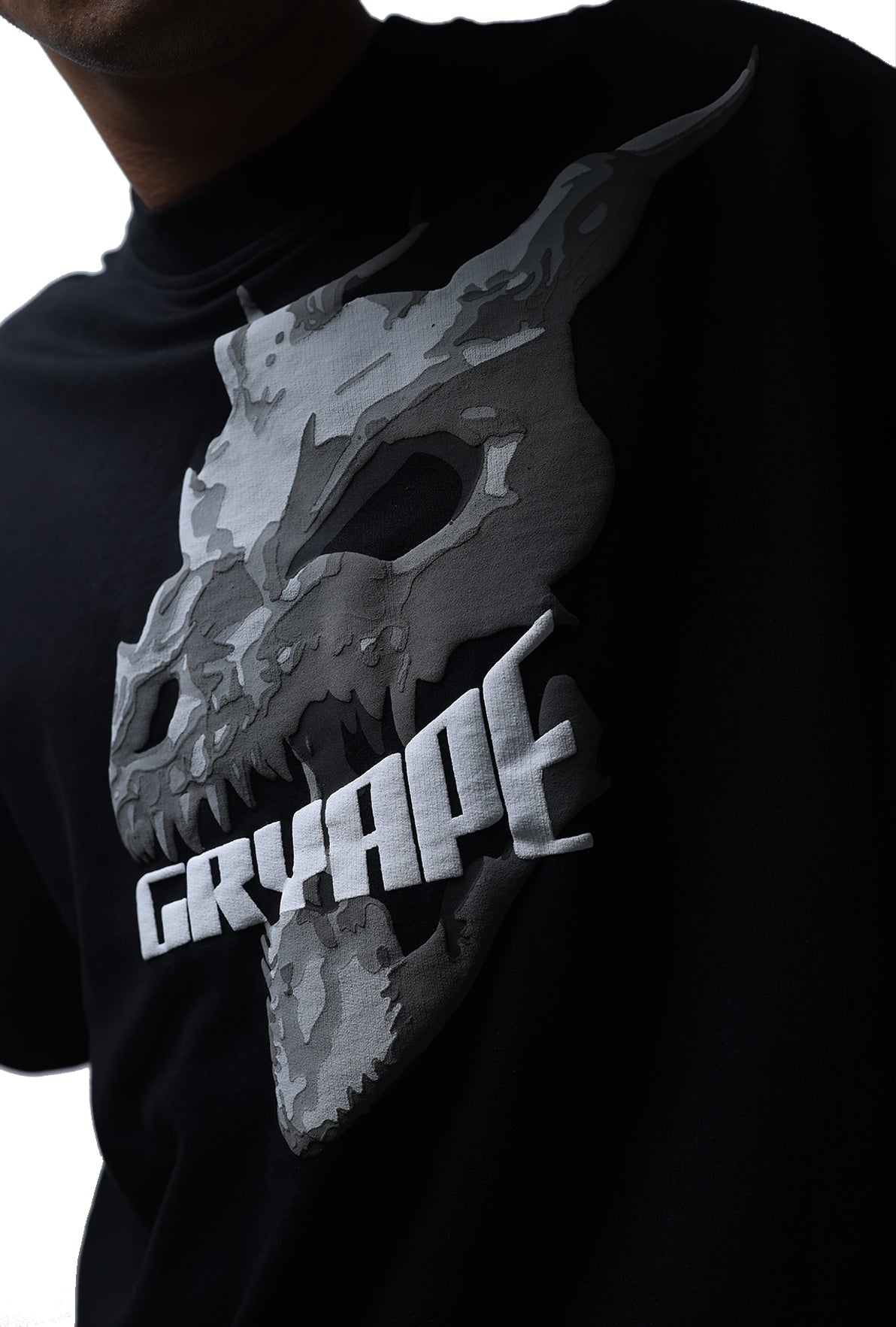 BLACK DRGN01 T-SHIRT by GRYAPE