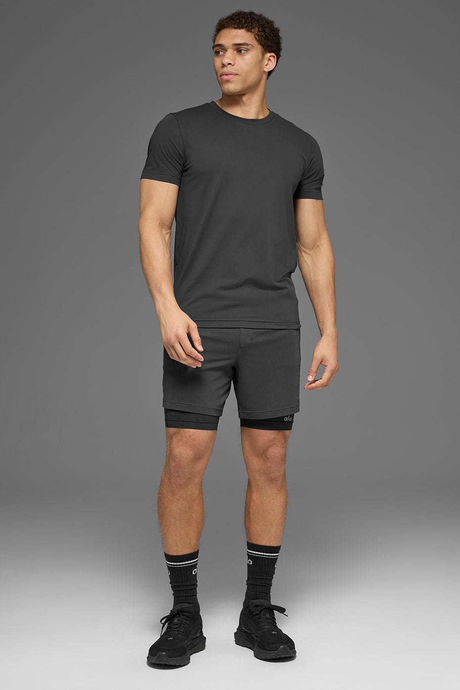 Alo Yoga Conquer Reform Crewneck Short Sleeve in Anthracite, product image 5 of 5