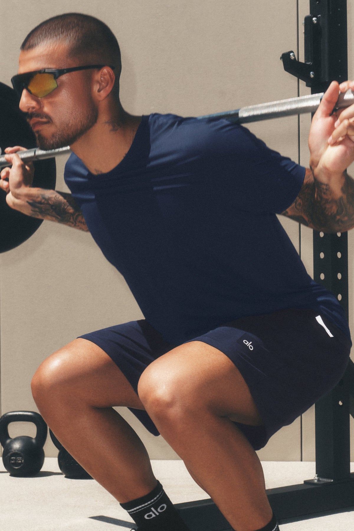 Alo Yoga Idol Crewneck Short Sleeve in Navy