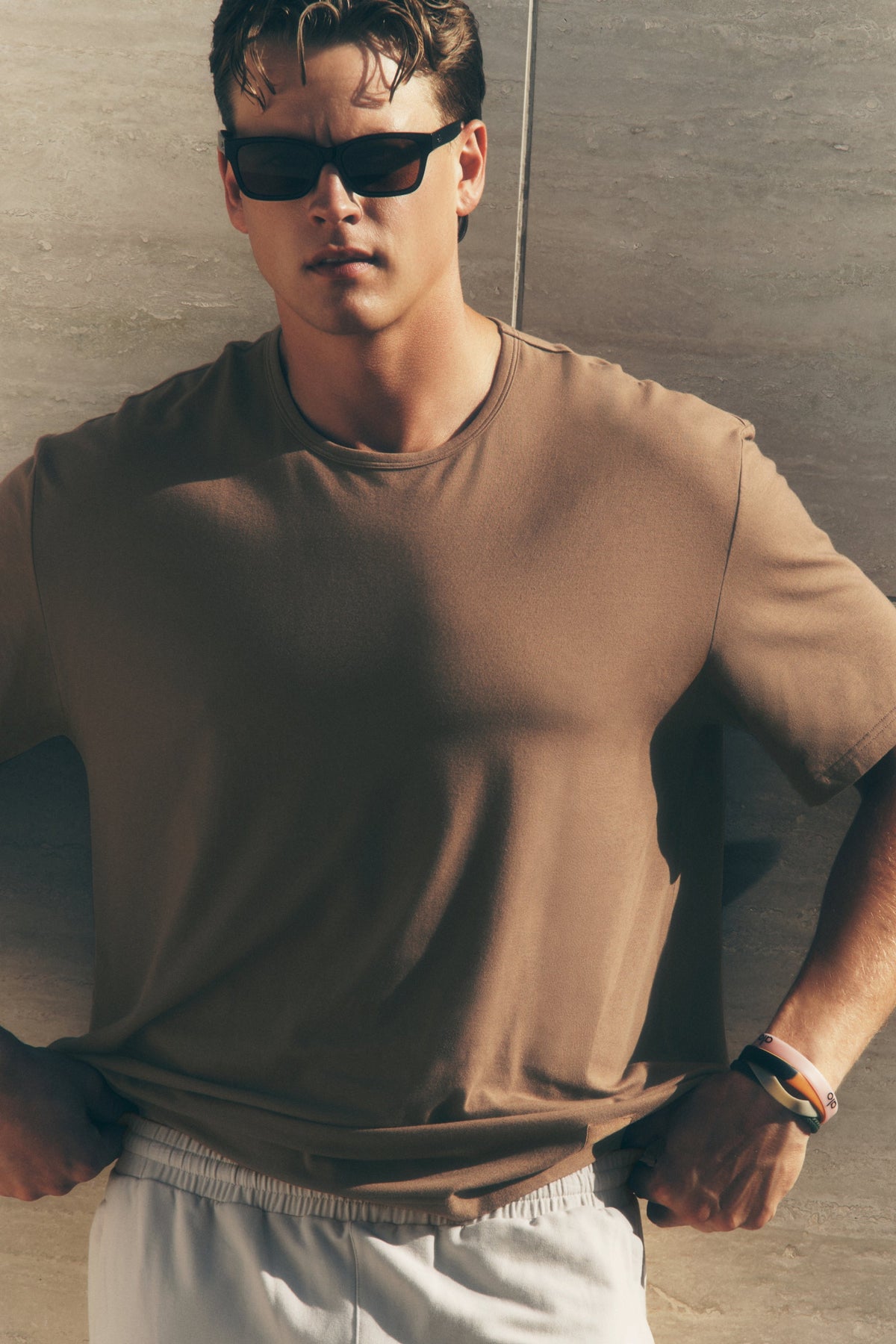 Alo Yoga Street Essential Tee in Java Brown