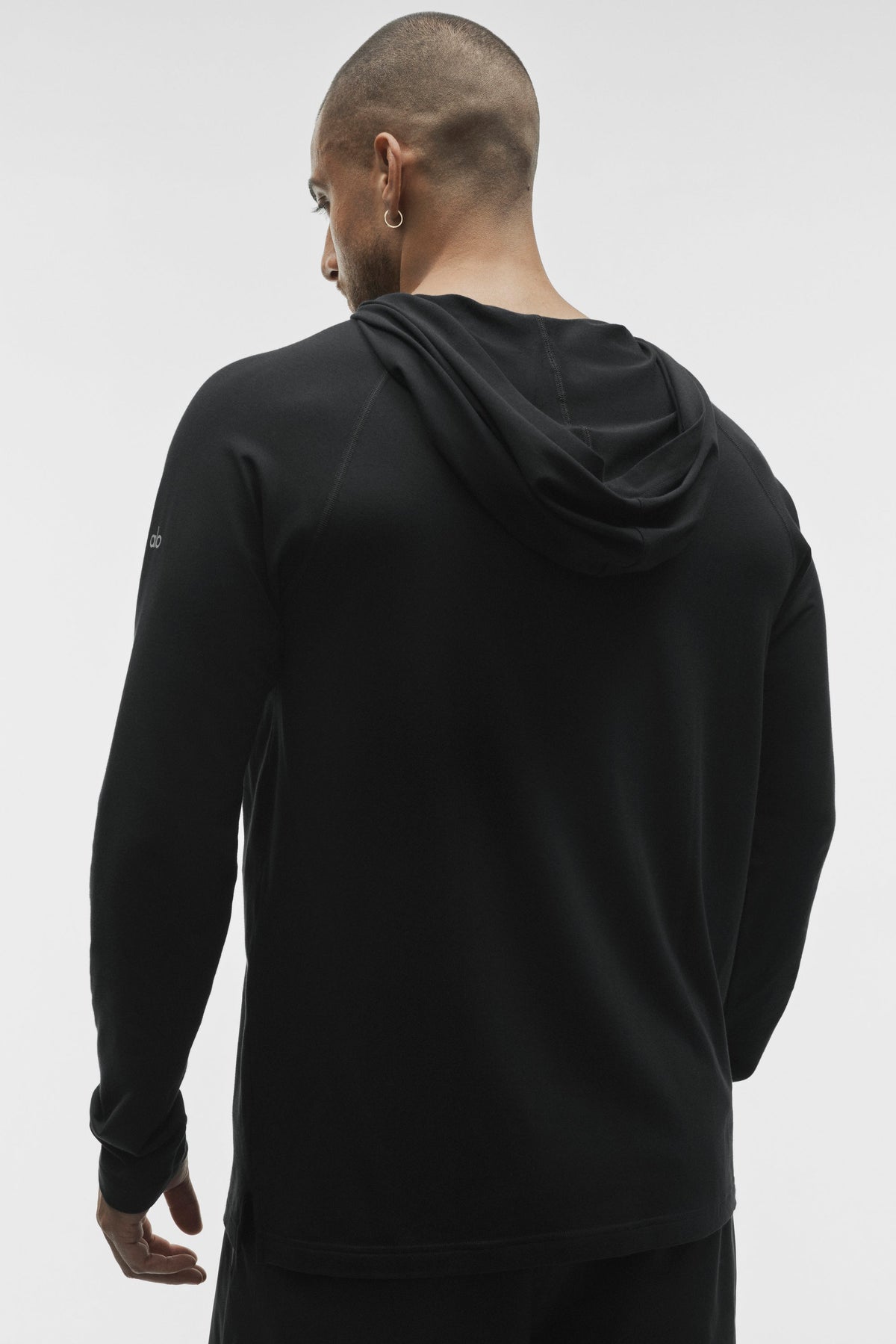 Alo Yoga Vapor Long Sleeve Hoodie in Black, product image 3 of 4