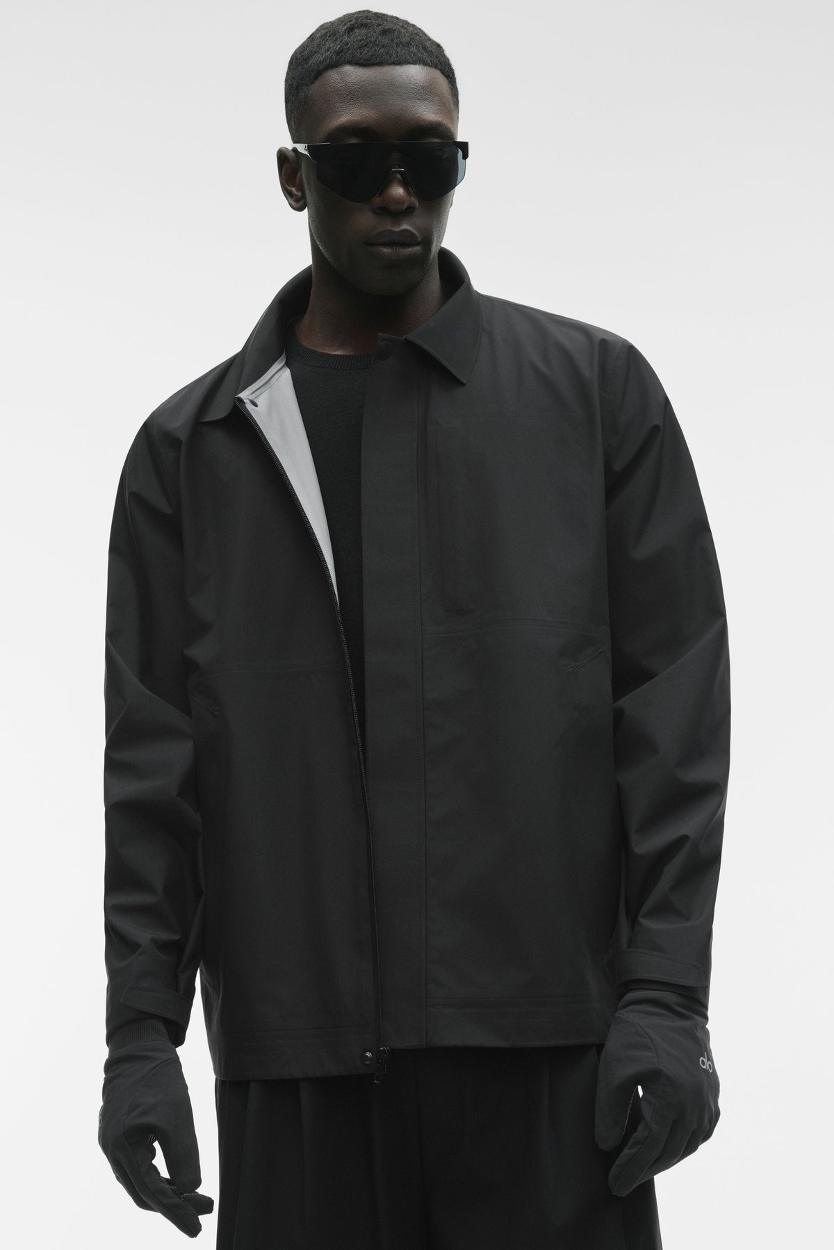 Alo Yoga Alpha Shell Overshirt in Black, product image 4 of 6