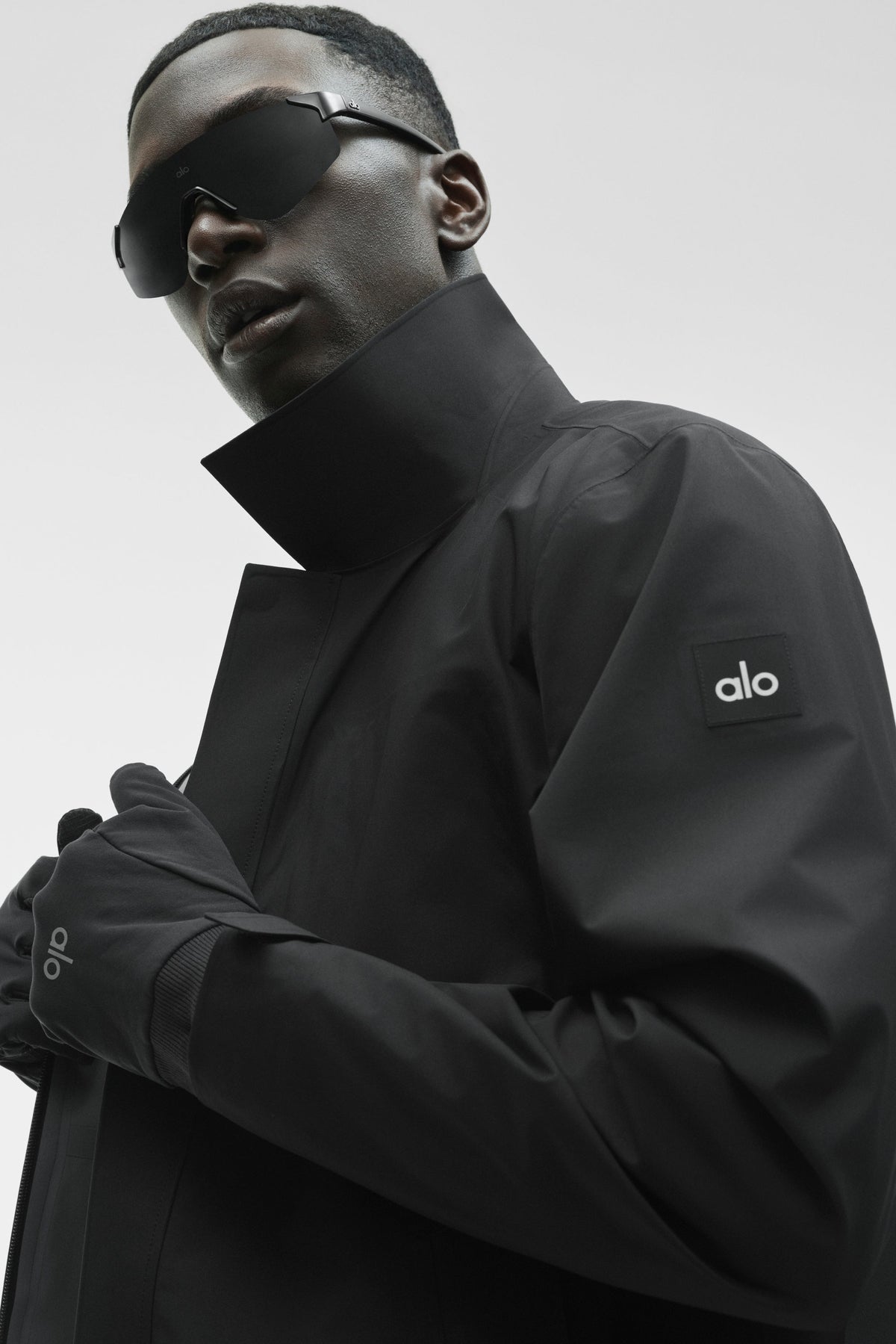 Alo Yoga Alpha Shell Overshirt in Black, product image 5 of 6