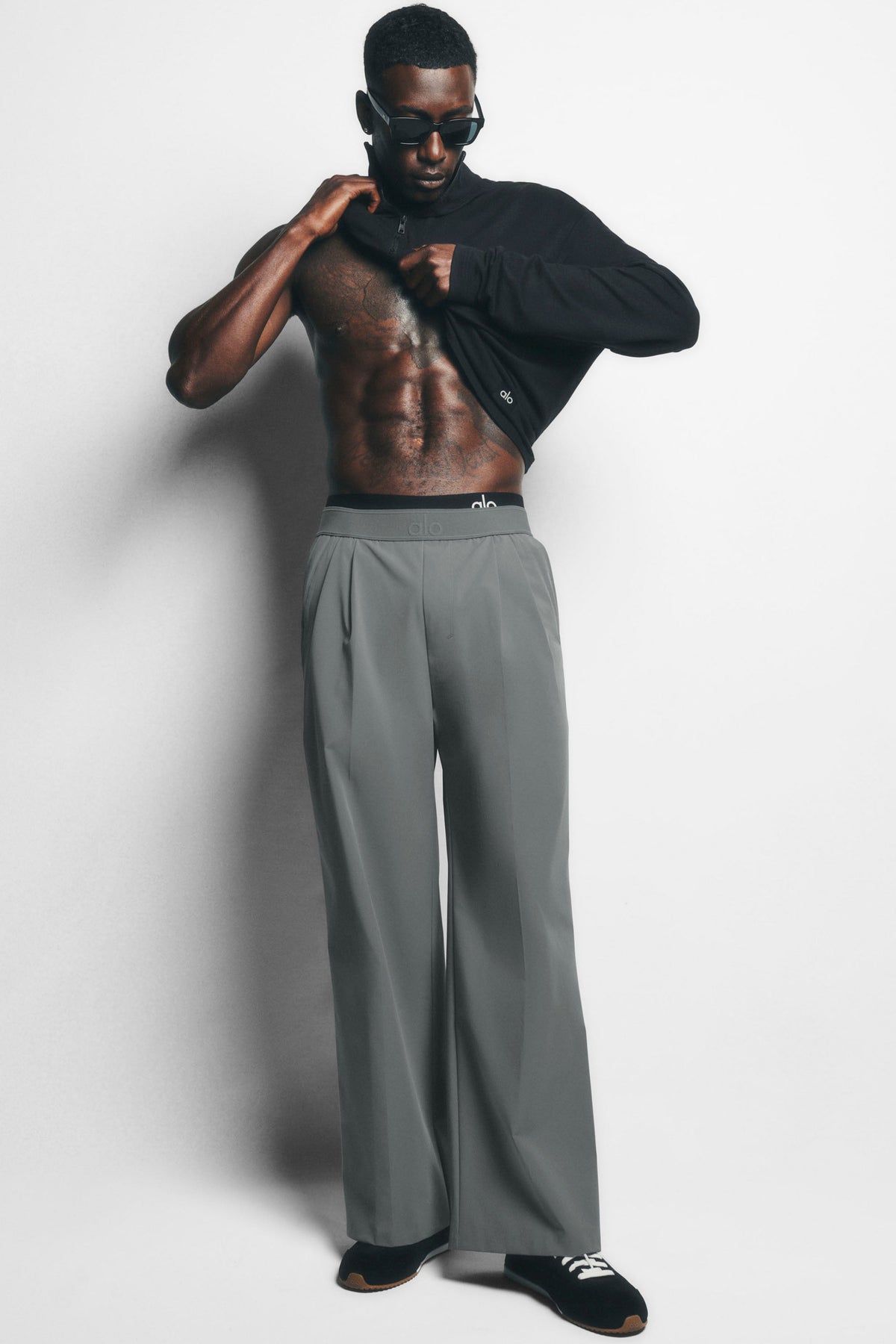 Alo Yoga Suited Trouser in Monument