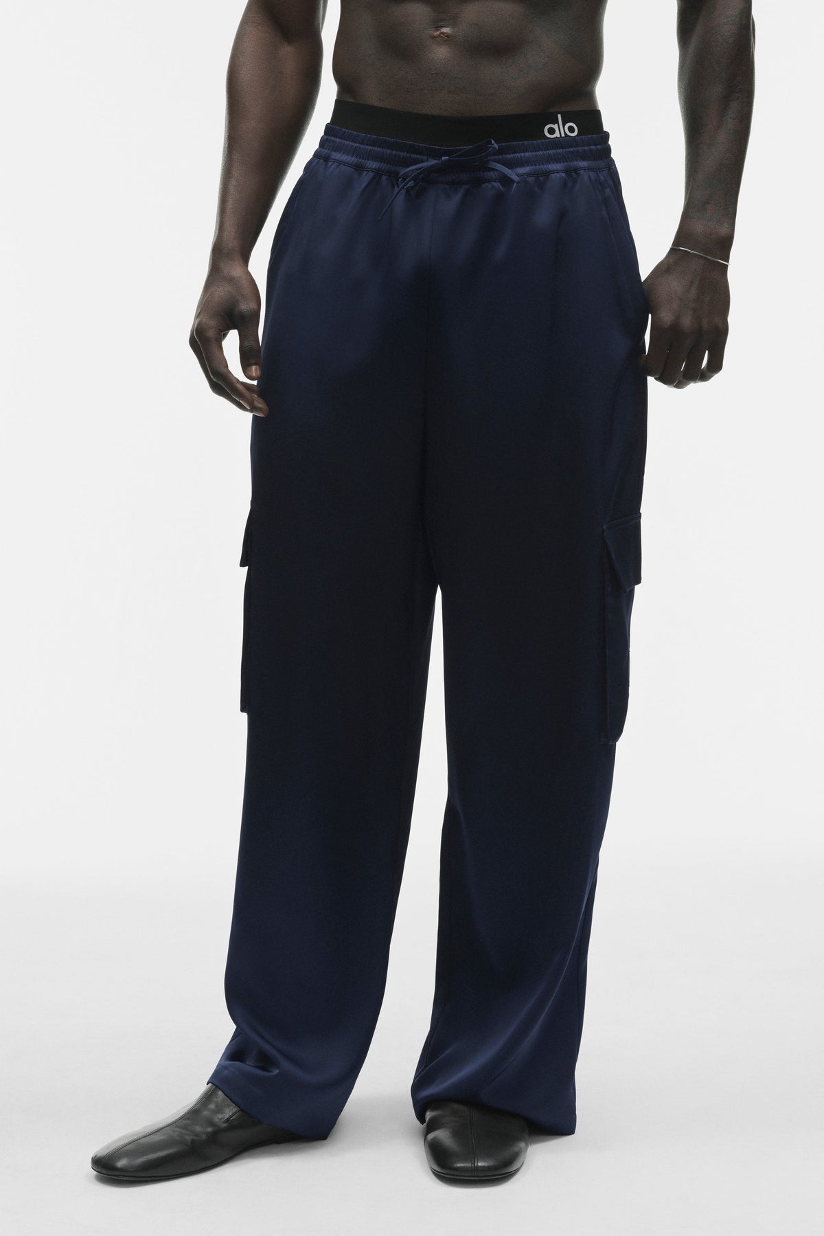 Alo Yoga Satin Horizon Straight Leg Cargo Pant in Navy, product image 2 of 5