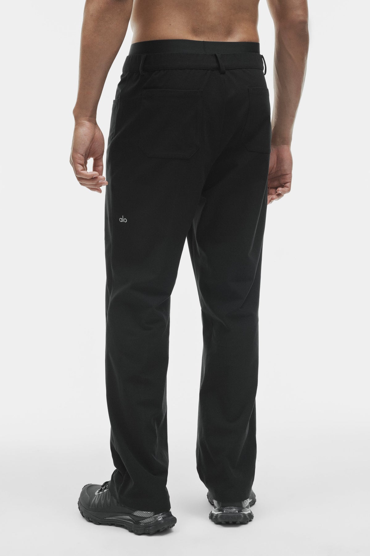 Alo Yoga Conquer Max 4 Pocket Pant in Black, product image 4 of 6