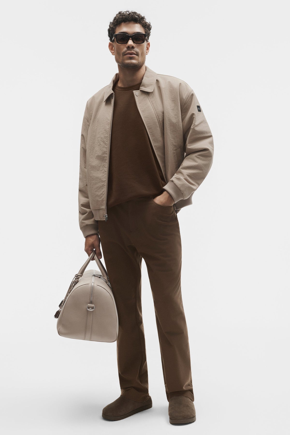 Alo Yoga Conquer Max 4 Pocket Pant in Espresso, product image 4 of 5
