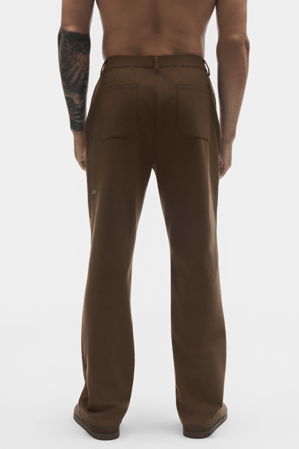 Alo Yoga Conquer Max 4 Pocket Pant in Espresso, product image 2 of 5
