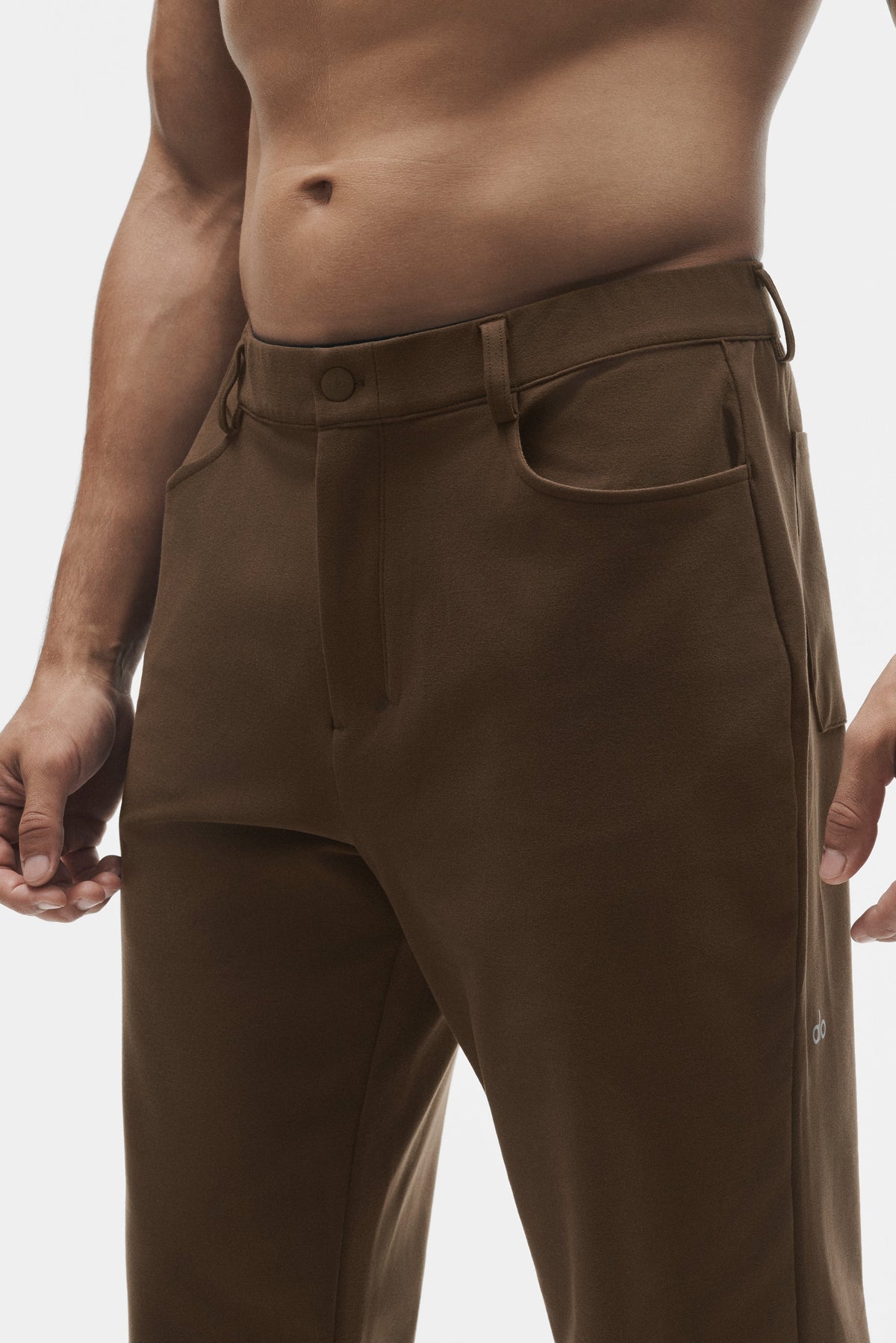 Alo Yoga Conquer Max 4 Pocket Pant in Espresso, product image 5 of 5