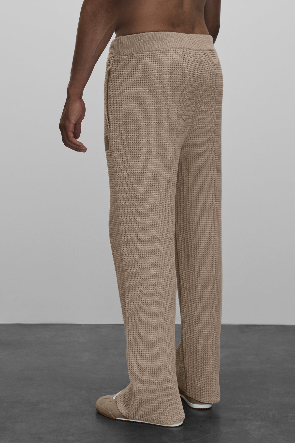 Alo Yoga Waffle Chenille Edition Straight Leg Pant in Gravel, product image 4 of 5