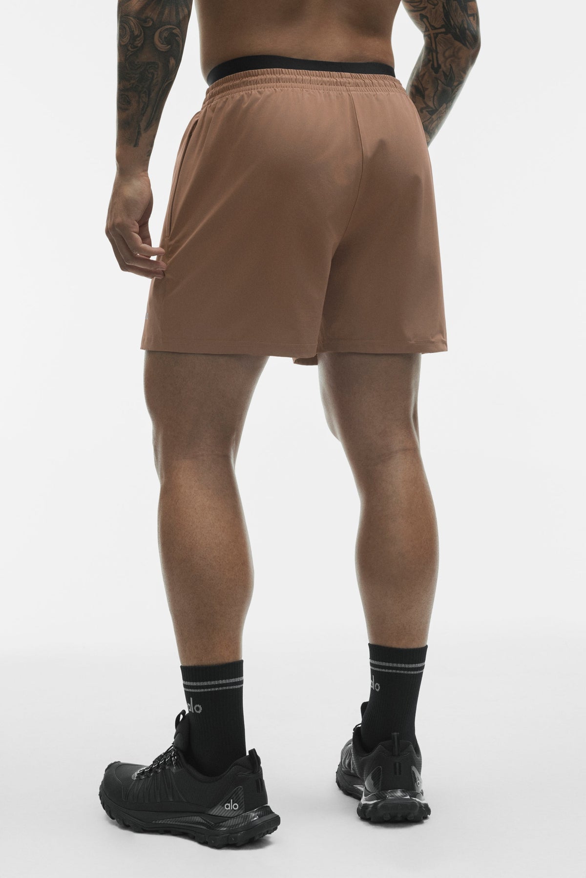 Alo Yoga 5" Circuit Short in Java Brown, product image 3 of 4