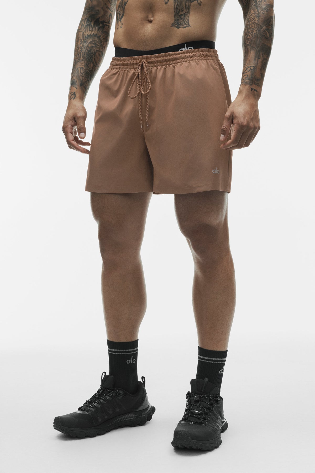 Alo Yoga 5" Circuit Short in Java Brown, product image 2 of 4