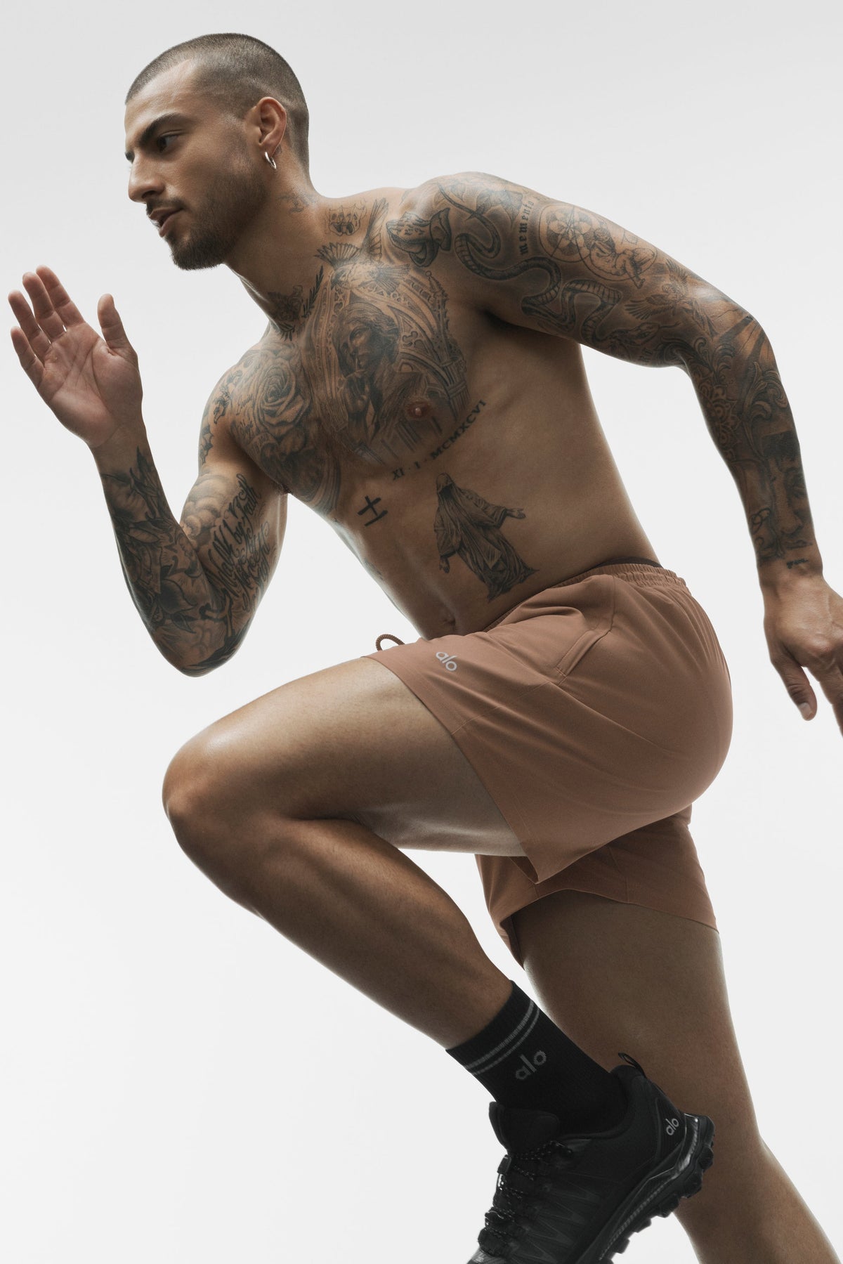Alo Yoga 5" Circuit Short in Java Brown
