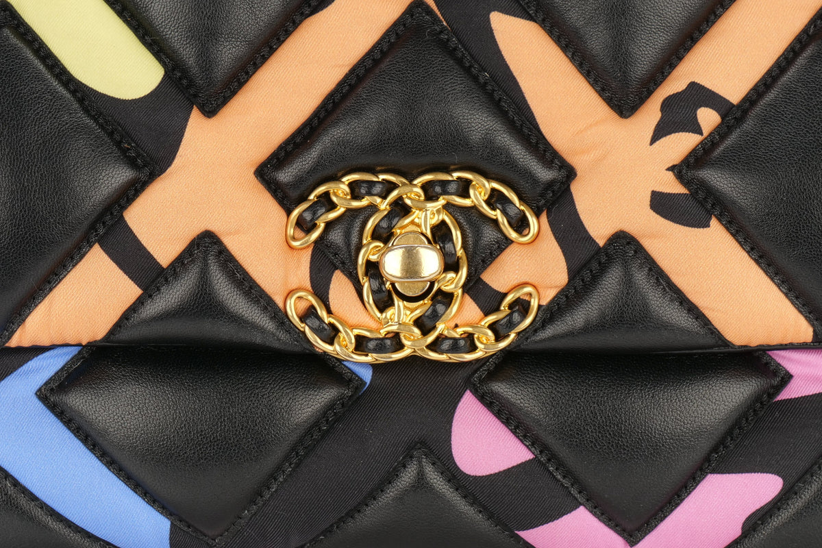 Chanel Medium 19 Black Lambskin Gold Hardware - view 7