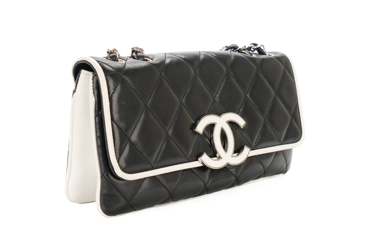 Chanel Medium Bag Quilted Divine Black Lambskin Silver Hardware - view 2