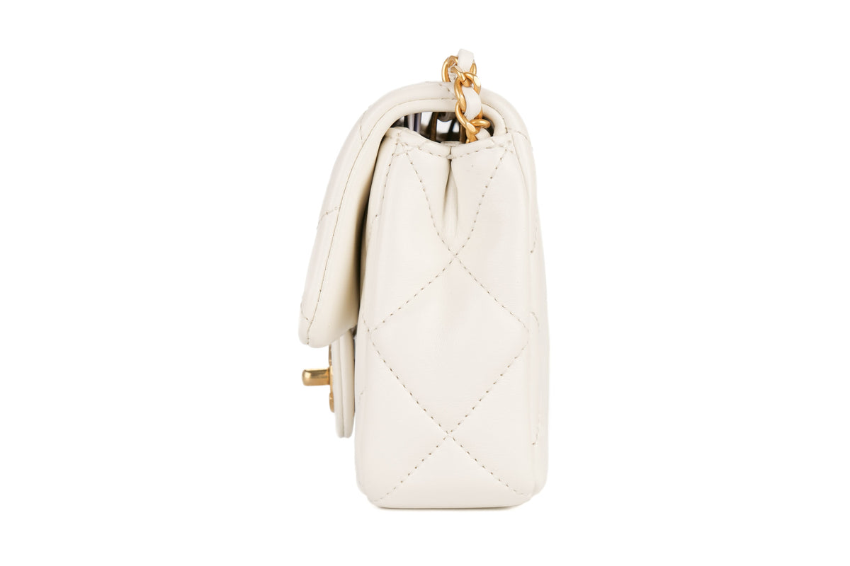 Chanel Mini Bag White Pearl Lambskin Gold Hardware - view 4