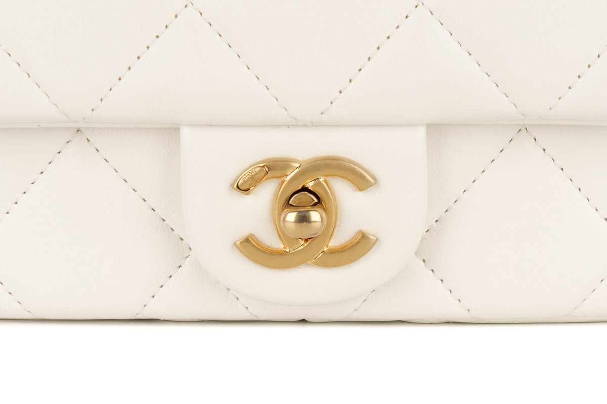 Chanel Mini Bag White Pearl Lambskin Gold Hardware - view 7