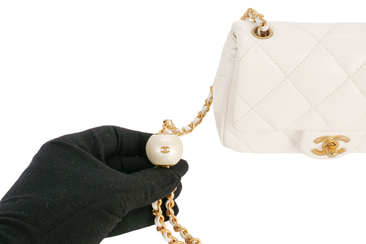 Chanel Mini Bag White Pearl Lambskin Gold Hardware - view 9