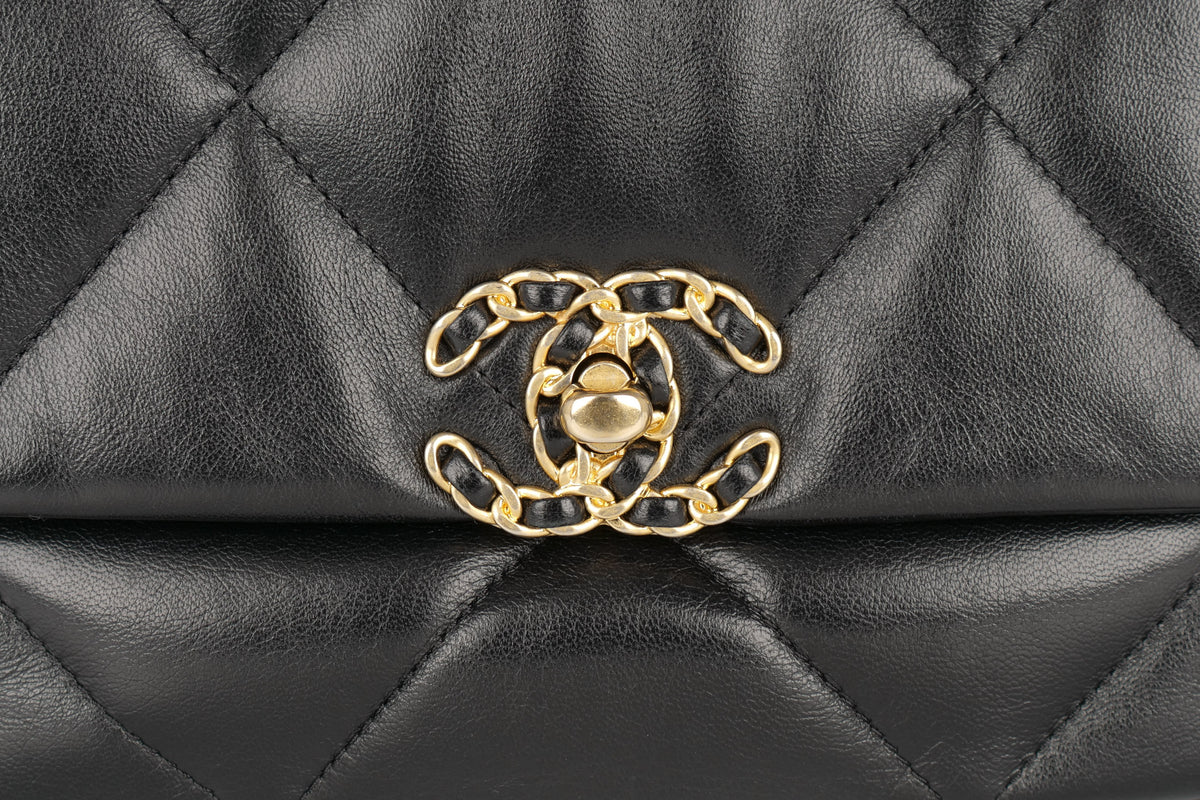 Chanel Medium 19 Black Lambskin Mixed Gold Hardware - view 7