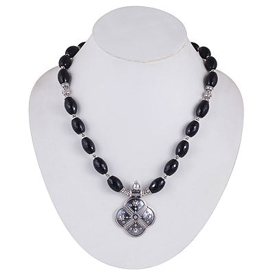 Alluring Handcrafted Work on Black Onyx Oval Shape 925 Sterling Solid Silver Necklace - R6800004-10