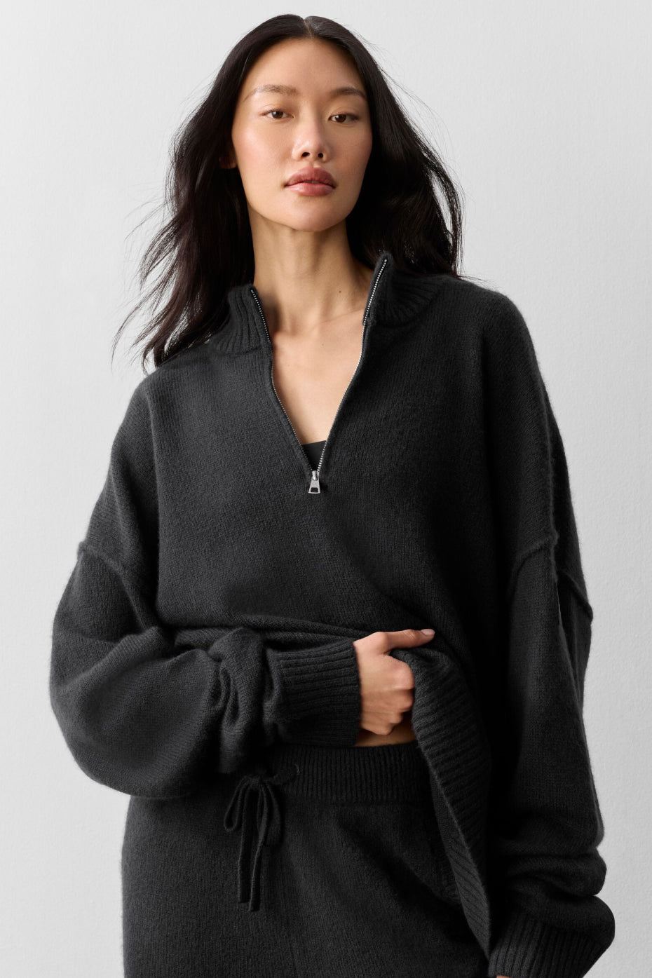 Wool Cashmere New Class 1/4 Zip Pullover - Black (U3056R)