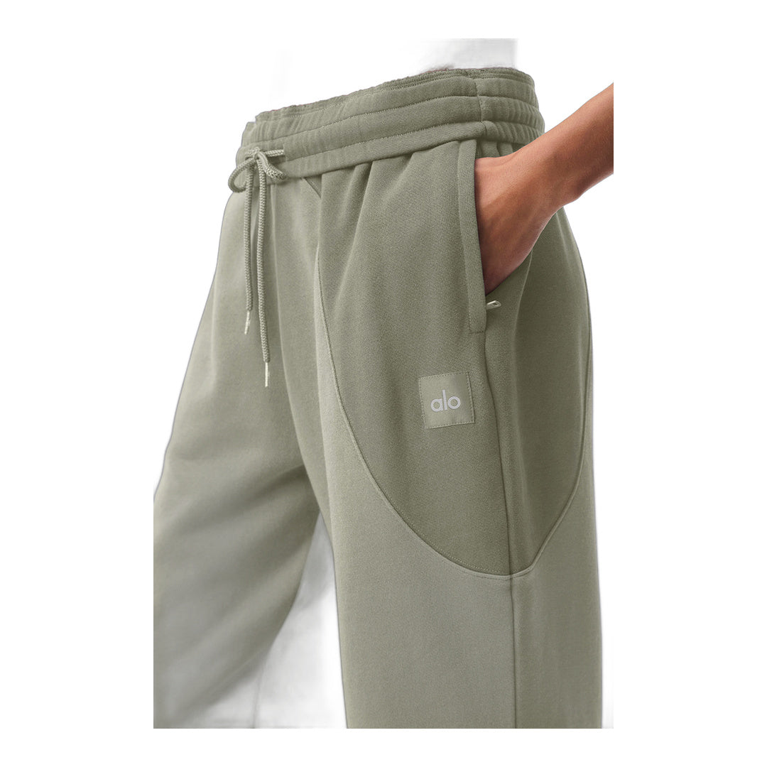alo Make Waves Sweatpant - Limestone Tonal by Alo Yoga